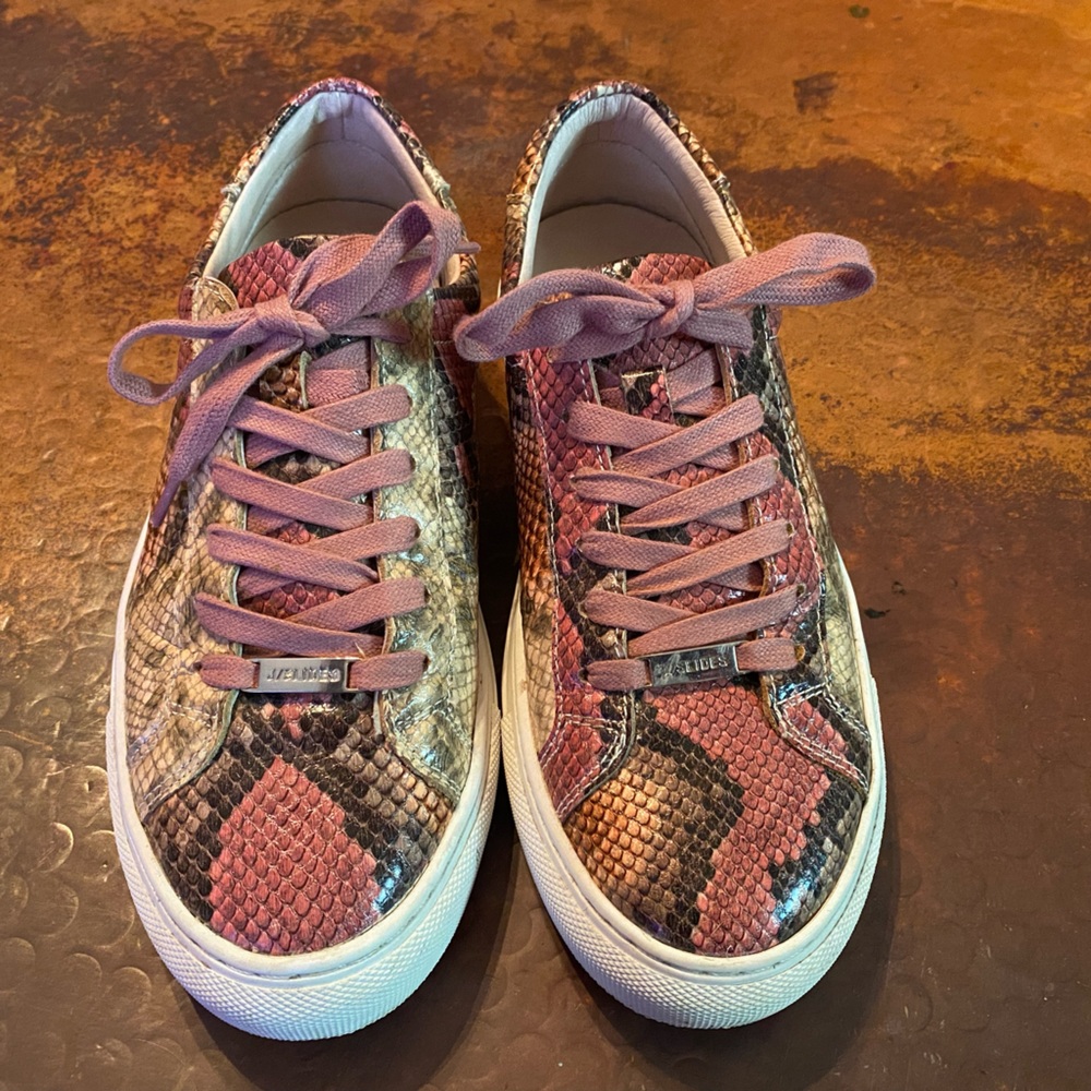 J/Slides, size 7